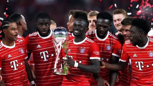 Bayern Munich giành danh hiệu đầu tiên của mùa giải