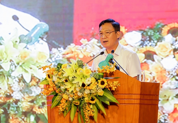 Đồng chí Phạm Tiến Trình – Trưởng Ban Chính sách tín dụng trình bày “Báo cáo kết quả hoạt động tín dụng 6 tháng đầu năm, nhiệm vụ và giải pháp 6 tháng cuối năm 2022”