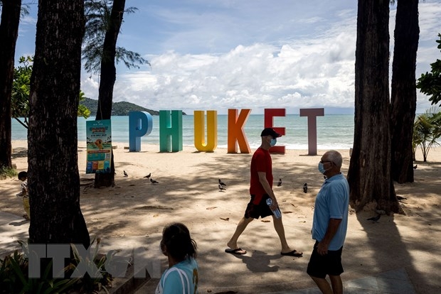 Bãi biển ở Phuket, Thái Lan. (Ảnh: AFP/TTXVN)