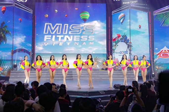 7. Top 15 Miss Fitness Vietnam trong trang phục thể thao