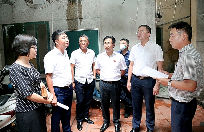 Đoàn giám sát của HĐND TP Hà Nội thực địa Nhà chuyên dùng tại số 36 Bà Triệu (quận Hoàn Kiếm)