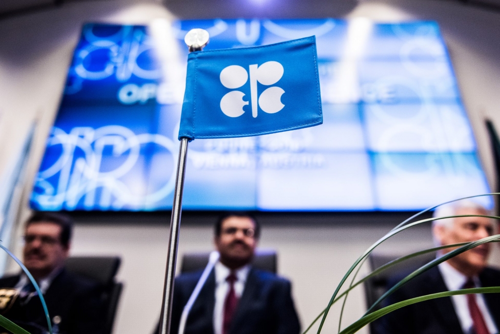 OPEC+ tăng sản lượng ở mức “thấp nhất lịch sử”, giá dầu thế giới “hạ nhiệt”