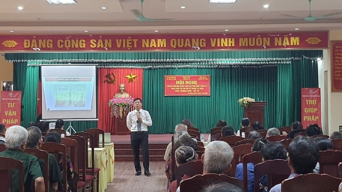 -	Đoàn Luật sư TP Hà Nội tuyên truyền pháp luật cho người dân tại huyện Ba Vì