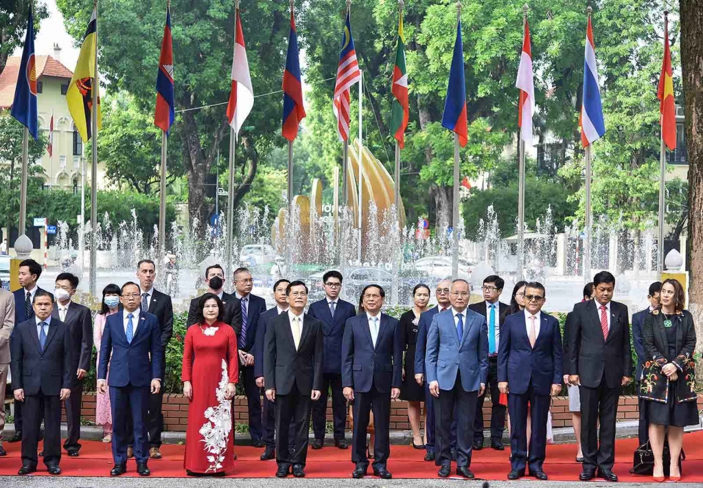 Lễ Thượng cờ ASEAN 2022