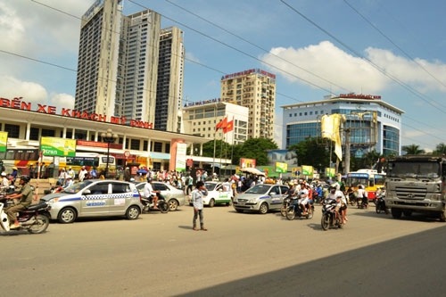 Hà Nội đề nghị các doanh nghiệp vận tải giảm giá cước