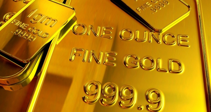 Giá vàng hôm nay 10/8: Vàng trong nước ổn định trên mức 67 triệu đồng/lượng