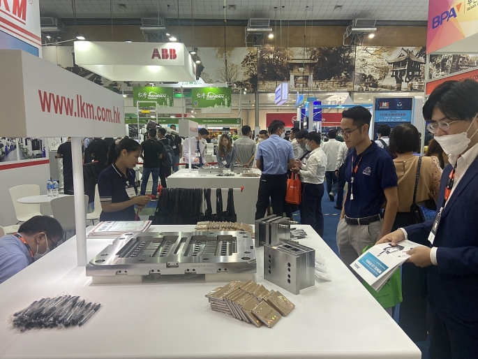 Hơn 10 quốc gia cùng gần 200 thương hiệu công nghệ & máy móc công nghiệp hiện đại tham dự triển lãm tại Hà Nội