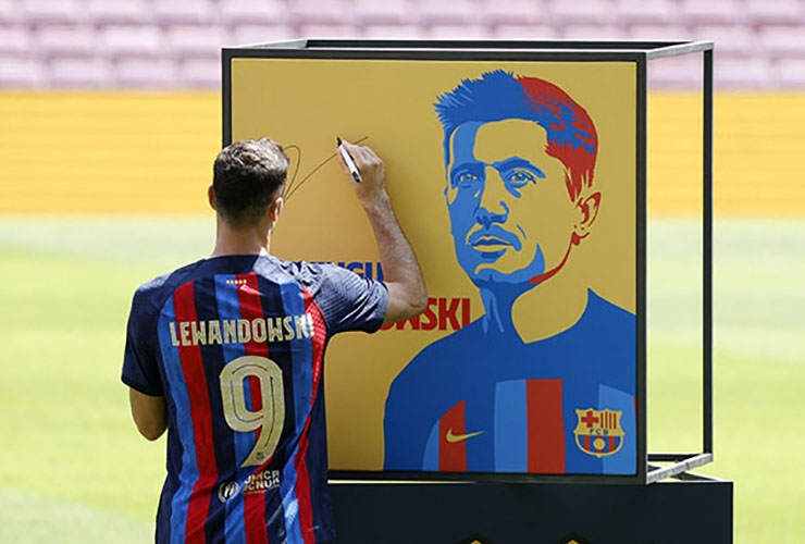 “Bom tấn” Lewandowski có nguy cơ không được tham dự La Liga