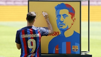 “Bom tấn” Lewandowski có nguy cơ không được tham dự La Liga