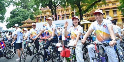 Kết nối đồng nghiệp, bạn bè, gia đình trong Cộng đồng ASEAN và đối tác tại Hà Nội