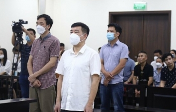 Cựu đại tá Phùng Anh Lê bị tuyên phạt 7 năm 6 tháng tù về tội nhận hối lộ