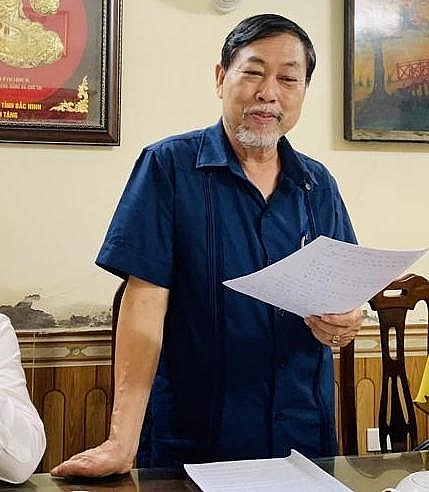 Chủ tịch Hội Luật gia TP Hà Nội Nguyễn Hồng Tuyến tiếp thu các ý kiến đóng góp của các luật gia