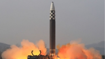 Triều Tiên bắn liên tiếp 2 tên lửa hành trình