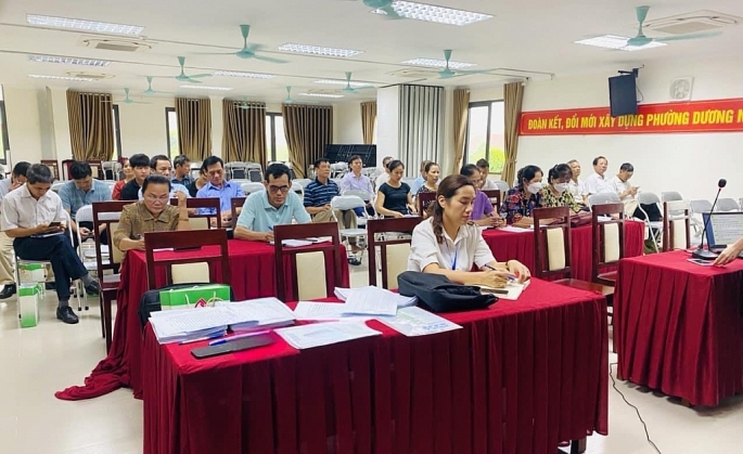Việc triển khai đánh giá chuẩn TCPL đã được UBND phường Dương Nội quan tâm lãnh đạo, chỉ đạo triển khai nghiêm túc, bảo đảm công khai minh bạch, dân chủ đúng quy định của pháp luật.(ảnh: Tuyết Nhi).
