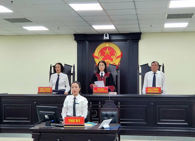 HĐXX của TAND quận Ba Đình xét xử trực 