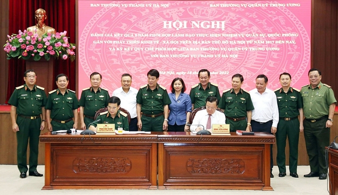 Lễ ký kết quy chế phối hợp giữa Ban Thường vụ Quân ủy Trung ương và Ban Thường vụ Thành ủy Hà Nội