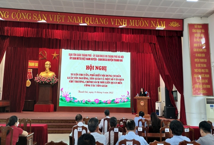 Qua đánh giá xếp loại hiệu quả công tác phổ biến giáo dục pháp luật của huyện Thanh Oai năm 2021 theo tiêu chí tại Thông tư số 03/2018/TT-BTP huyện Thanh Oai đạt 99 điểm, đạt loại xuất sắc.(ảnh: Văn Biên)