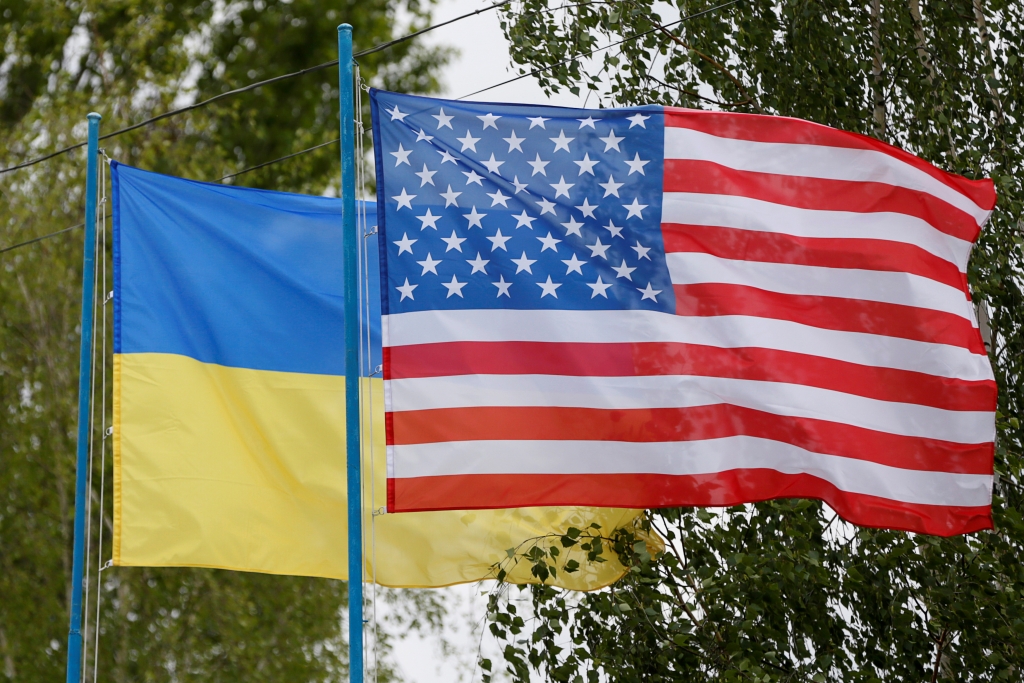 Mỹ tiếp tục “bơm” tiền cho Ukraine