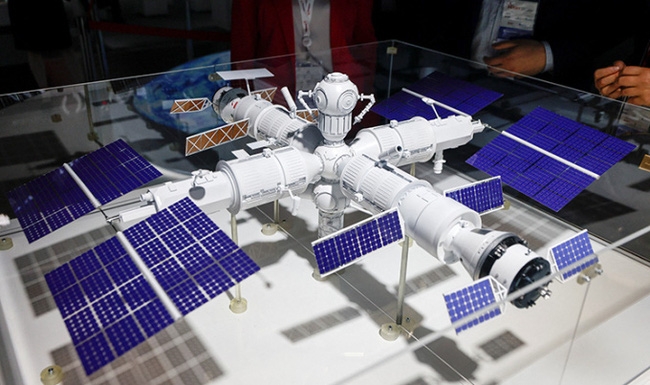 Mô hình trạm vũ trụ mới của Nga vừa được ra mắt.