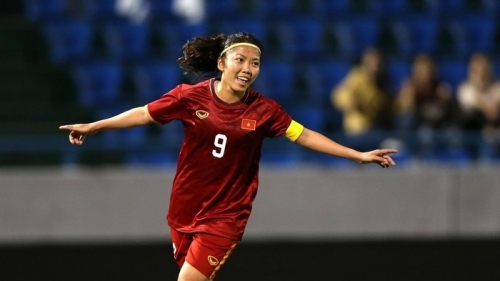 Quả bóng Vàng nữ Việt Nam lên đường sang châu Âu thi đấu