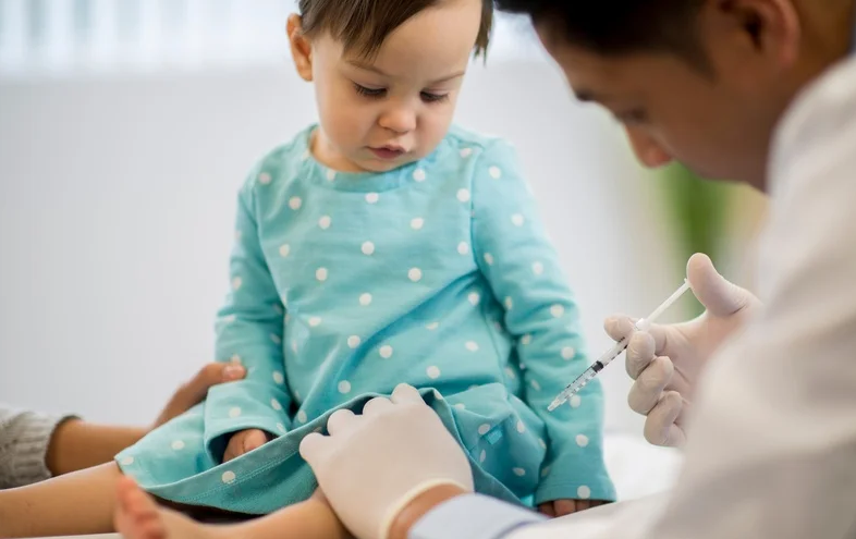 Vắc-xin của Pfizer đạt hiệu quả hơn 70% đối với trẻ dưới 5 tuổi