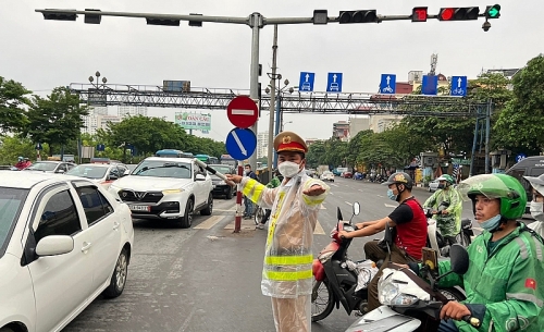 Chuyển biến tích cực trong ý thức chấp hành an toàn giao thông nhờ công tác PBGDPL bám sát thực tế