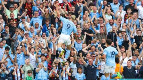 Haaland lập hat-trick, Man City ngược dòng ấn tượng