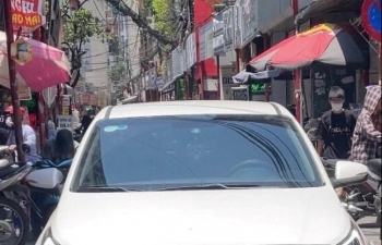 Xử phạt nữ tài xế ô tô đi vào đường cấm qua tin báo trên Facebook