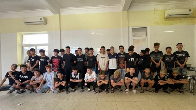 Triệu tập 42 thanh, thiếu niên “dàn trận” đánh nhau tại huyện Phúc Thọ Triệu tập 42 thanh, thiếu niên “dàn trận” đánh nhau tại huyện Phúc Thọ