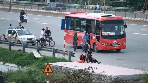 Hà Nội: Xử lý nghiêm xe ''dù'', bến ''cóc'', xe trá hình tuyến cố định