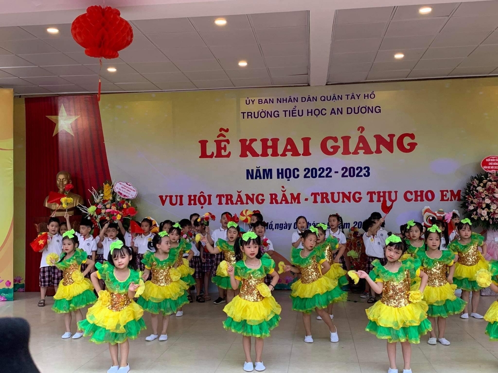 Hà Nội: Từng bừng các hoạt động chào mừng năm học mới