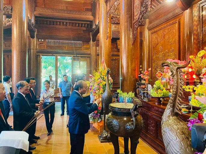 Chủ tịch nước Nguyễn Xuân Phúc thăm và làm việc tại Nghệ An