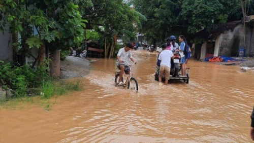 Hà Nội chủ động ứng phó, khắc phục hậu quả, phục hồi sản xuất sau mưa lũ