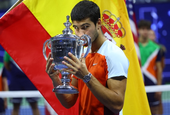 Carlos Alcaraz đi vào lịch sử quần vợt thế giới với chức vô địch US Open 2022
