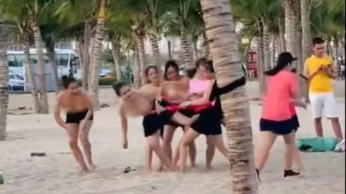 Nhóm nữ du khách có hành vi phản cảm khi chơi team building ở Quảng Ninh