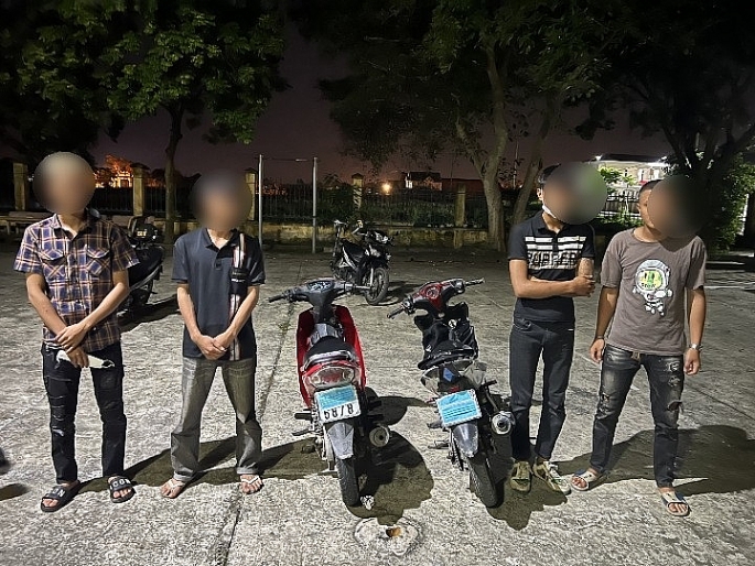 4 thanh niên mang theo dao phóng lợn đi từ Thanh Hóa ra Ninh Bình