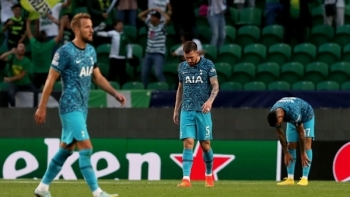Sụp đổ ở phút bù giờ, Tottenham nhận thất bại cay đắng tại Champions League