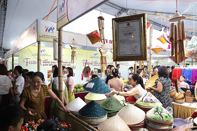 Hình ảnh tại Festival nông sản, sản phẩm OCOP gắn kết du lịch Hà Nội năm 2022