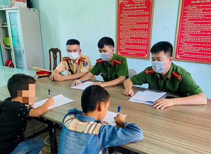 Tái diễn việc trẻ em ném đá vào xe ô tô trên đường cao tốc Bắc Giang – Lạng Sơn