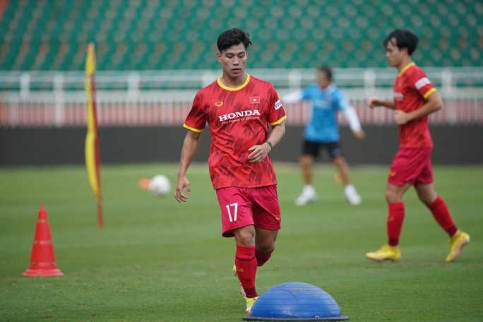 ĐT Việt Nam vắng 2 trụ cột ngay trước thềm trận đấu với Singapore