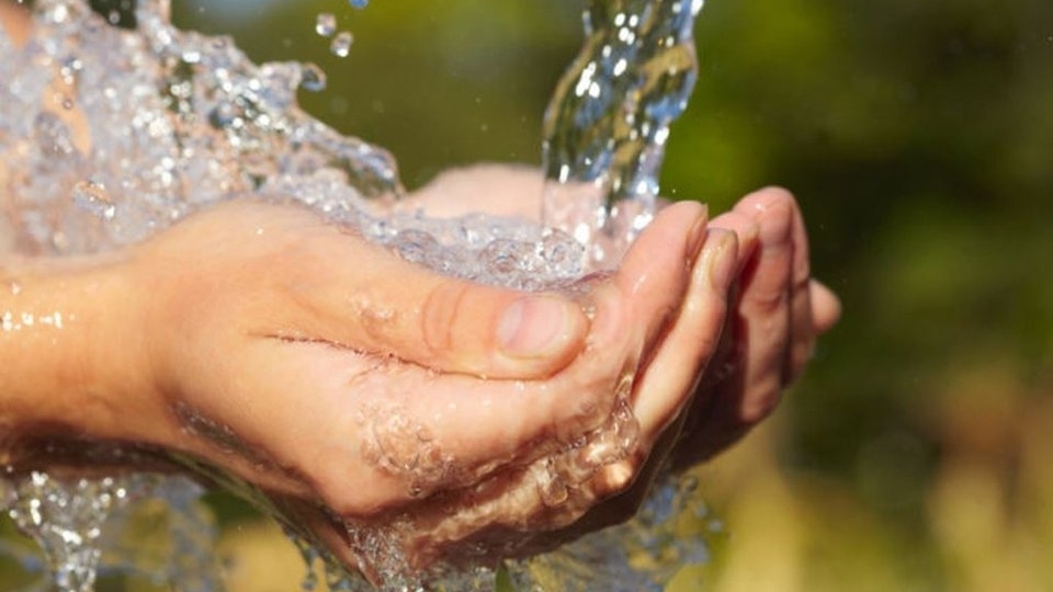 Công ty nước sạch Sông Đà cấp lại nước cho khách hàng