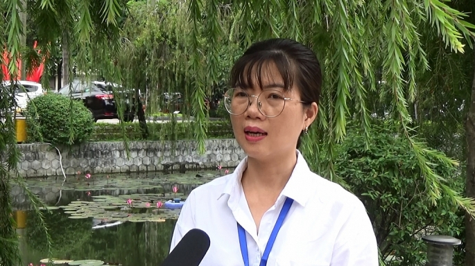 Bà Nguyễn Thùy Giang trao đổi với PV