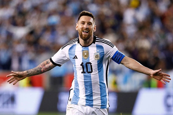 Messi tỏa sáng giúp Argentina đè bẹp Jamaica