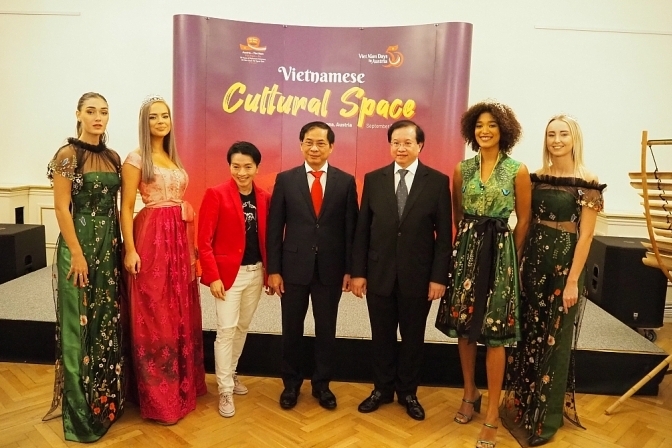 Không gian văn hóa Việt Nam tại Áo nhân kỷ niệm 50 năm thiết lập quan hệ ngoại giao giữa hai nước