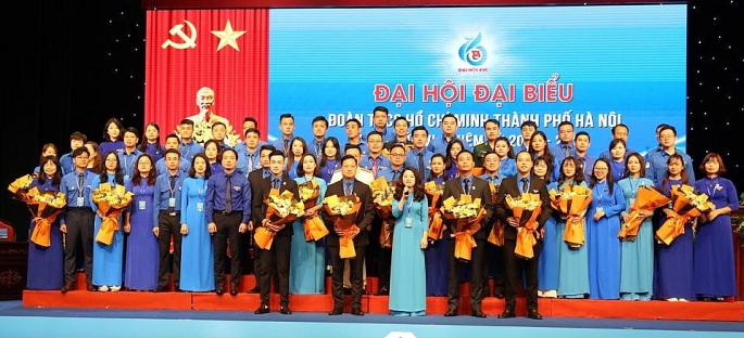 Ban Chấp hành Đoàn Thanh niên TP khóa mới ra mắt Đại hội.