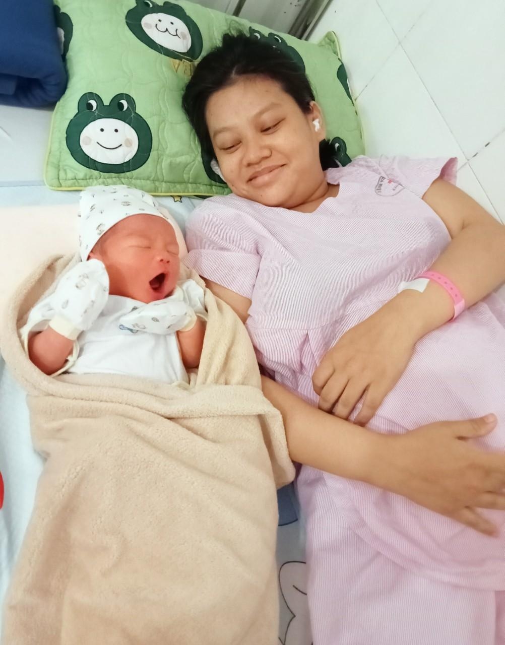 Bệnh viện Lê Văn Việt mổ thành công trường hợp hiếm gặp thai ở góc tử cung