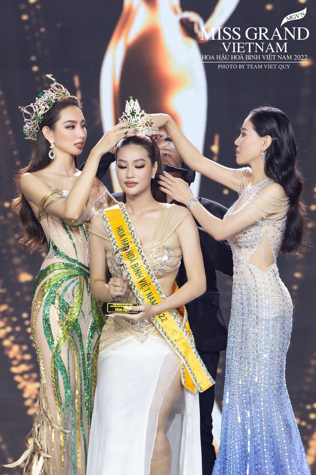 Câu trả lời ứng xử thuyết phục giúp Đoàn Thiên Ân đăng quang Hoa hậu Hòa bình Việt Nam 2022