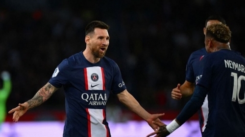 Messi lập siêu phẩm, PSG trở lại ngôi đầu