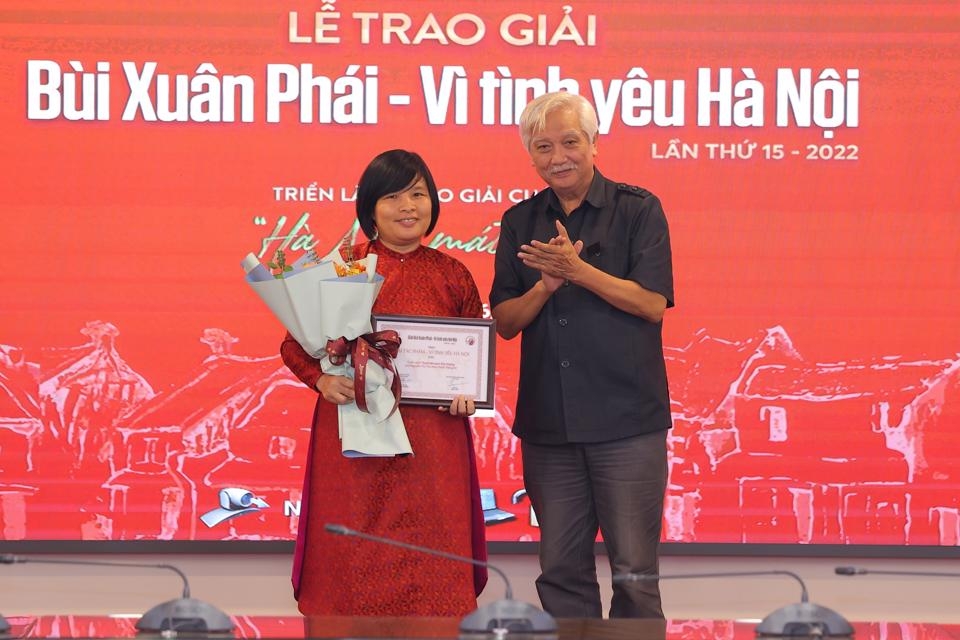 Đạo diễn “Hà Nội trong mắt ai” nhận Giải thưởng lớn “Bùi Xuân Phái – Vì tình yêu Hà Nội”