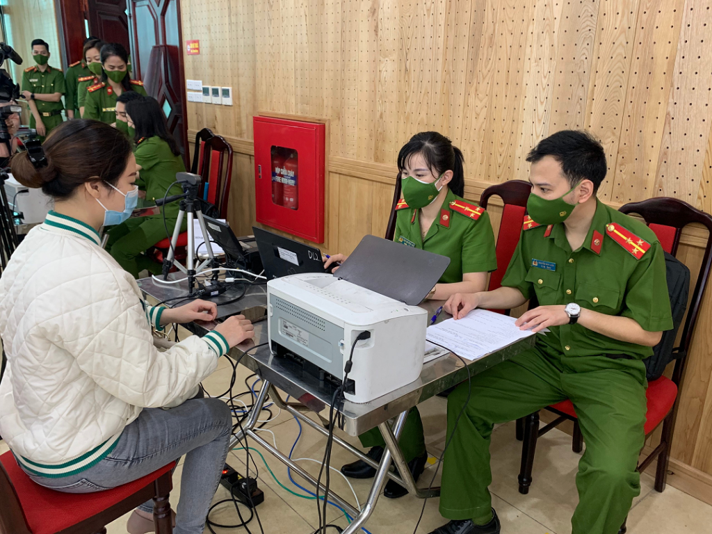 Trong 9 tháng triển khai Đề án 06, Hà Nội đã thu nhận hơn 6 triệu hồ sơ cấp CCCD gắn chíp điện tử, hơn 3,5 triệu hồ sơ định danh điện tử